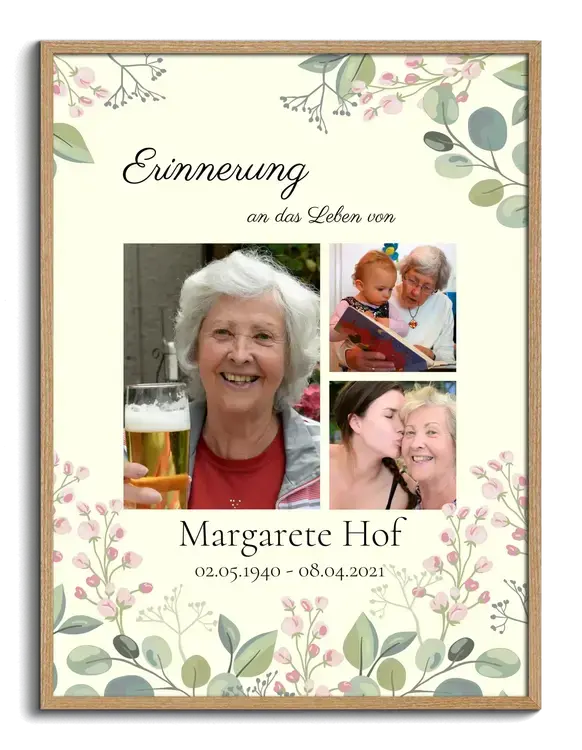 Gerahmtes Trauerbild mit Blumenrahmen: ein Portrait und zwei kleine Erinnerungsfotos, Name und Lebensdaten im Naturholzrahmen